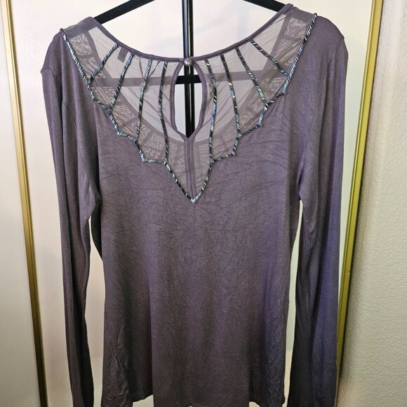 BKE Buckle Grey Top with Beaded Front and Back Size Large - Picture 5 of 7